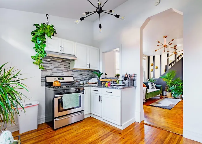 Jungle House Luxury - Downtown & Short North *